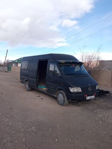 аренда гурзовой: Вывоз бытового мусора, По городу, с грузчиком