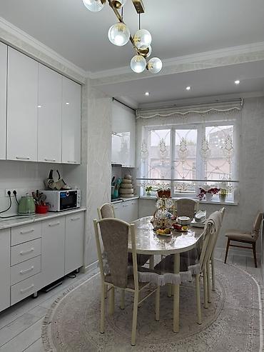 2 комнаты, 72 м², 7 мкр Элитка, 2 этаж, Евроремонт