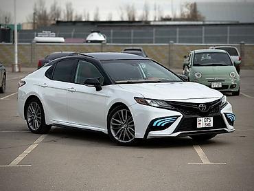 corolla 2016: Toyota Camry: 2021 г., Бензин, Седан — 4