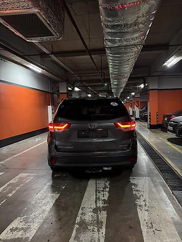 bmv x3: Toyota Highlander: 2018 г., Автомат, Бензин, Кроссовер — 2