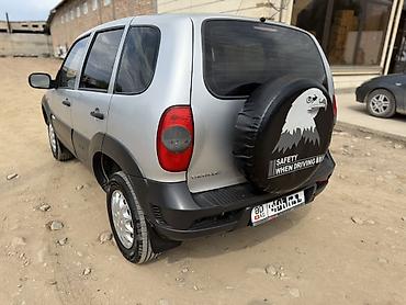 мото номер: Chevrolet Niva: 2011 г., 1.7 л, Механика, Бензин, Кроссовер — 3