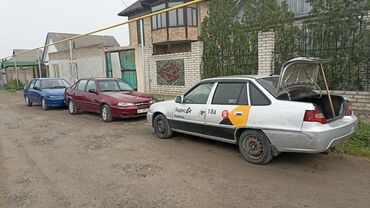 Легковой транспорт: Сдаю в аренду: Легковое авто, Под такси