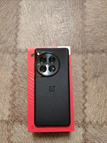 OnePlus: OnePlus 12, Б/у, 256 ГБ, цвет - Черный, 2 SIM — 3