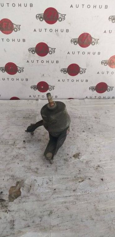 Другие детали КПП и трансмиссии: Подушка мотора Toyota at lalafo.kg Другие детали КПП и трансмиссии: Подушка мотора Toyota