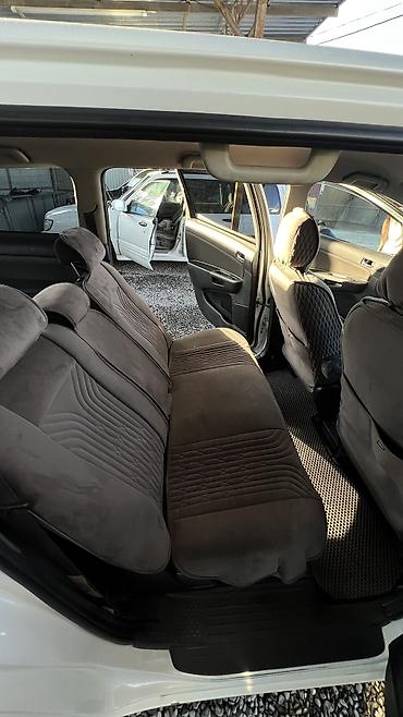 Транспорт: Toyota WISH: 2003 г., 2 л, Автомат, Бензин, Минивэн — 8