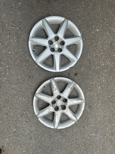 VAZ (LADA): Avtomobil üçün 2 ədəd təkər qalpakı (disk qapağı). - Rəng: gümüşü -