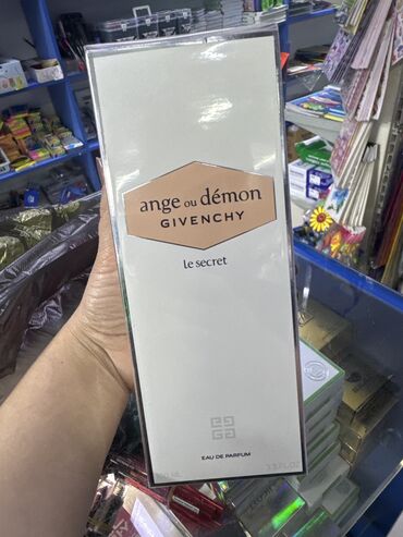 3 лицей: Аромат Ange ou Demon le Secret от GIVENCHY чувственный, полный