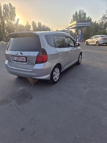 хит машина: Honda Fit: 2002 г., 1.3 л, Вариатор, Бензин, Хэтчбэк — 5