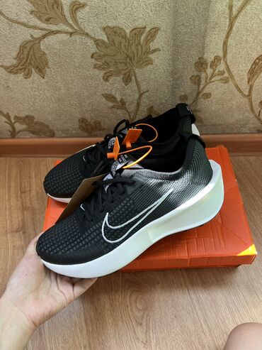 спортивные костюмы для женщин: Эркектердин кроссовкасы, 41, Nike, Жаңы, Өзү алып кетүү, Акылуу жеткирүү