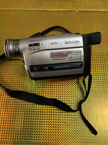 видеокамеру panasonic nv gs85: Видеокамера panasonic, 2002 года, рабочая, без адаптера
