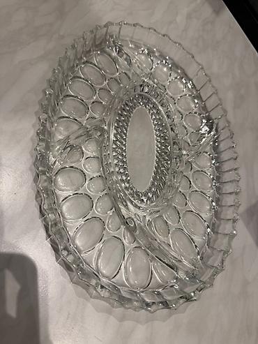şüşe qab: Şüşə servis boşqabı – bölməli - Material: şəffaf şüşə - Dizayn: oval — 1