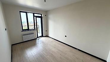 3 комнаты, 95 м², 3 этаж, Свежий ремонт at lalafo.kg 3 комнаты, 95 м², 3 этаж, Свежий ремонт