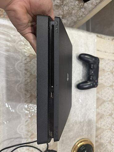 ipad pro 12 9: Sony PlayStation 4 Slim + DualShock 4 gamepad - Rəng: qara - — 5
