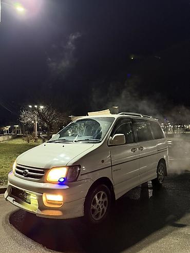 Toyota: Toyota Noah: 2000 г., 2 л, Автомат, Бензин, Минивэн — 3