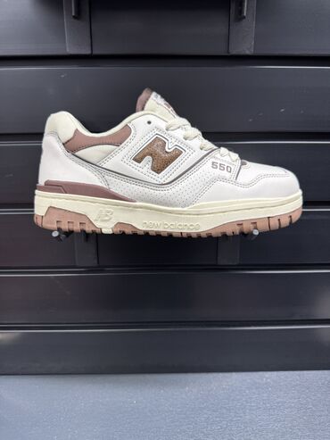 Кроссовки и спортивная обувь: Кроссовки, 38, New Balance, Новый, цвет - Красный, Самовывоз, Бесплатная доставка
