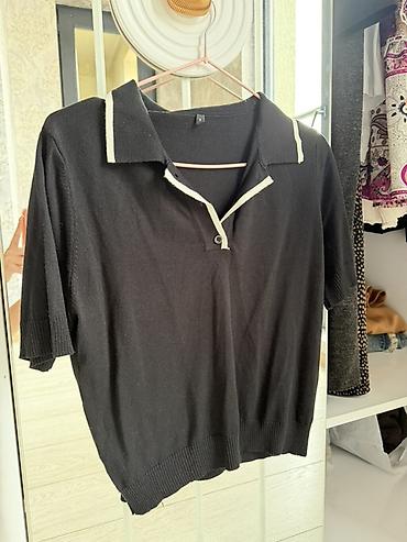 Polo köynəklər: Qara rəngli trikotaj polo köynək - Model: qısaqol, açıq yaxalı polo - — 1