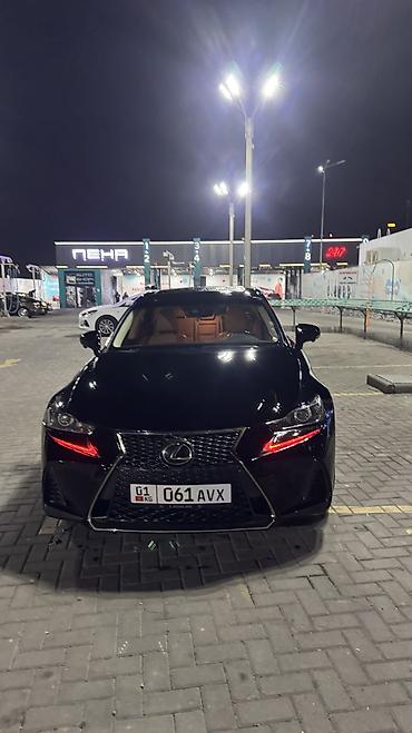 Lexus: Lexus IS: 2017 г., Седан — 5