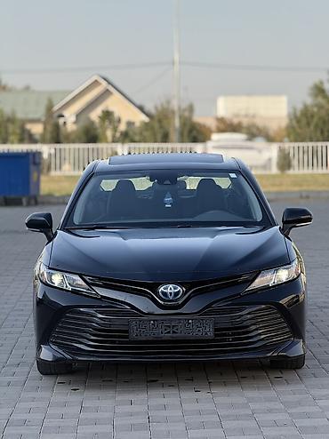 без первоначального: Toyota Camry: 2020 г., 2.5 л, Вариатор, Гибрид, Седан — 2