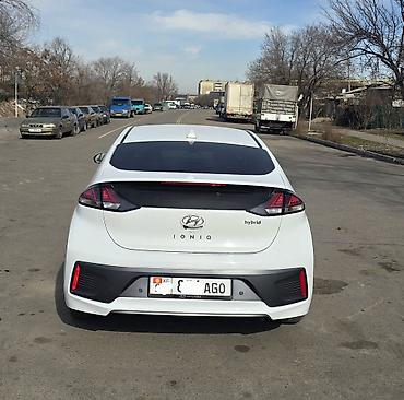 хендай ионик: Hyundai Ioniq: 2020 г., 1.6 л, Гибрид, Лифтбек — 4