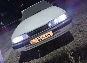 каракол машына: Mazda 626: 1990 г., 2.2 л, Механика, Бензин, Хетчбек
