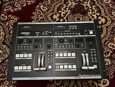 ses mikseri: Roland Edirol V-440HD – Multi-Format Video Mixer Xüsusiyyətlər: - SD — 4