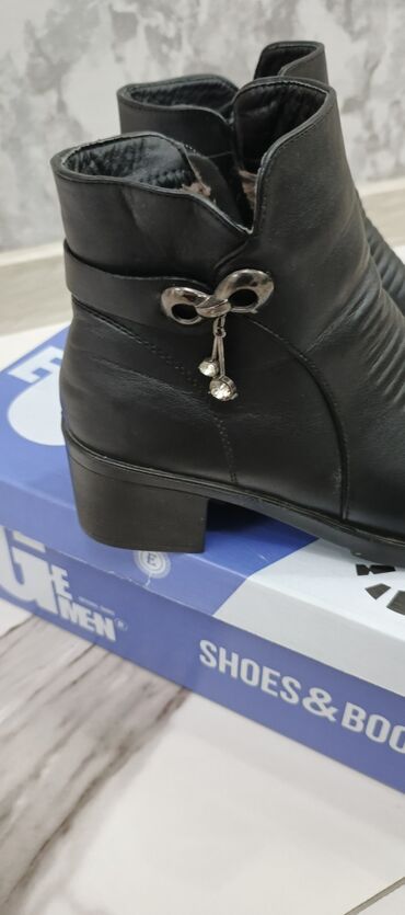 Botinka və botilyonlar: Burberry, Ölçü: 38, rəng - Qara, İşlənmiş — 7