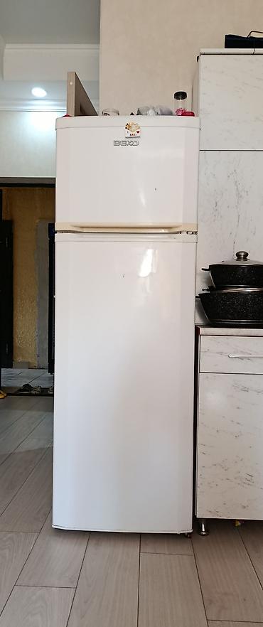 стекляный: Холодильник Beko, классический двухкамерный с верхней морозильной — 1