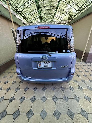 Toyota: Toyota Sienta: 2004 г., 1.5 л, Вариатор, Бензин, Минивэн — 8