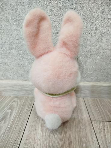 Игрушки: Мягкие игрушки — розовые зайчики 1) Большой зайчик в подарочной — 12