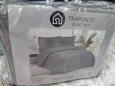 Posteljina: #Prekrivač Trapunto sa 2 - jastučnice Cena 2700 din Akcija traje do — 10