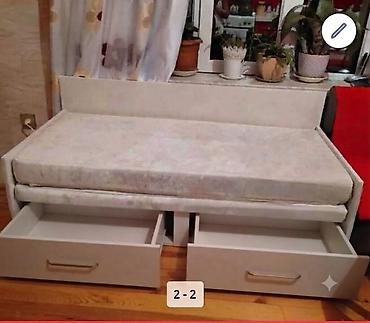 Uşaq otagi ucun divan + 2 neferlik taxt .Alti siyirmeli eni 150