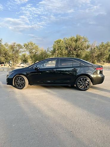 coroll: Toyota Corolla: 2021 г., 1.8 л, Автомат, Гибрид, Седан — 5