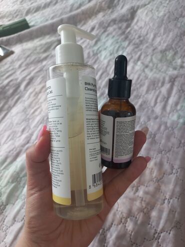 sac serum: Üz yuma gelin və serumu az istifadə olunub şəkildə göründüyü kimi. 2si