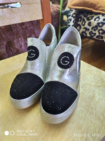 обувь для девочек: Новые.Фирма EMMA.35-40размеры