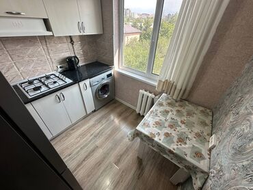 ищу квартиру дордой рынок рядом: 2 бөлмө, 46 кв. м, 104-серия, 4 кабат, Евроремонт