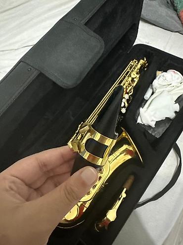 tote canta: Saksofon yamaha alt, 2 ay istifadə olunub, vəziyyəti çox yaxşıdır. Heç — 5