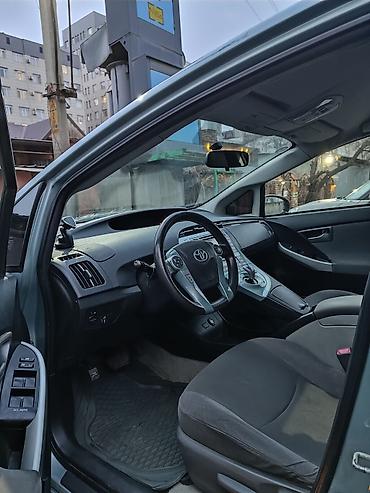 Toyota: Toyota Prius: 2012 г., 1.8 л, Автомат, Гибрид, Хэтчбэк — 8