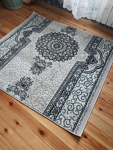 Döşəmə: Uzun dəhliz xalçası və kvadrat xalça dəsti - Rəng palitrası: açıq boz — 4