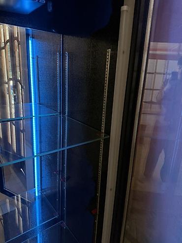 Холодильные витрины: Продается холодильная витрина в отличном рабочем состоянии. Подойдет — 2