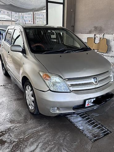 e klass: Toyota Ist: 2003 г., 1.5 л, Автомат, Бензин, Хэтчбэк — 2