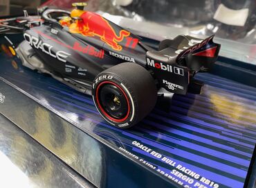 Avtomobil modelləri: Renault, 2023 il, 1:18, Dəmir, Ödənişli çatdırılma — 14