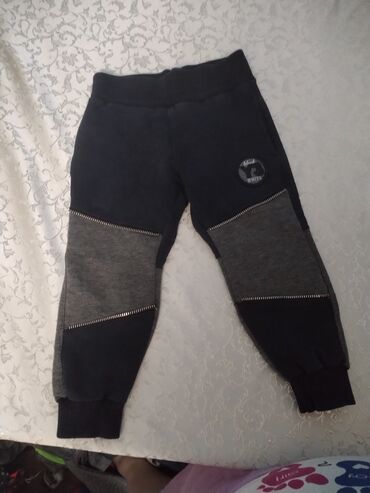 Paketi dečije odeće: Paket: Pantalone, Jakne, Košulje, Za dečake — 23