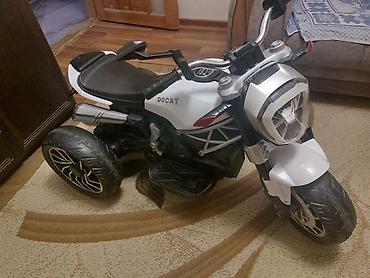 Игрушечный транспорт: Uşaq üçün elektrikli üçtəkərli motosiklet çox yaxsı vəziyətdədir cox — 4