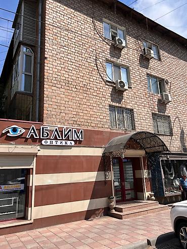 квартира 2 к: Аренда офисов, 48 м², В жилом комплексе, 1 линия, С отдельной кухней, С отдельным сан узлом — 1