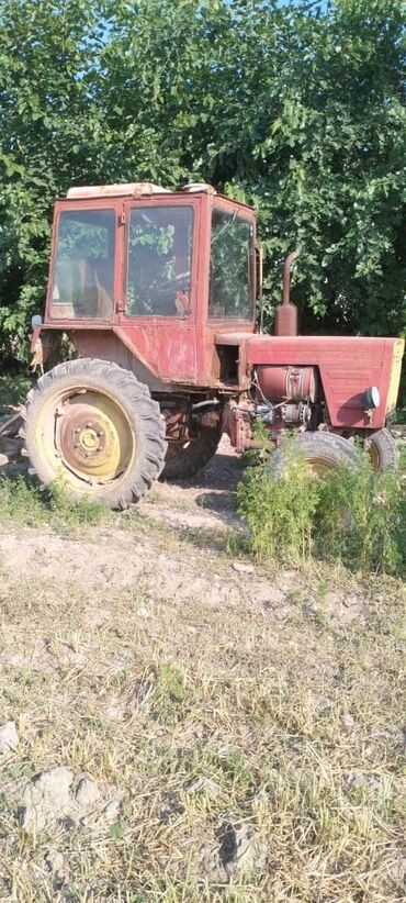 трактор 40 т: Кыргызстанга келгенине 2 жыл болгон Без токумен 1 шайманы бар