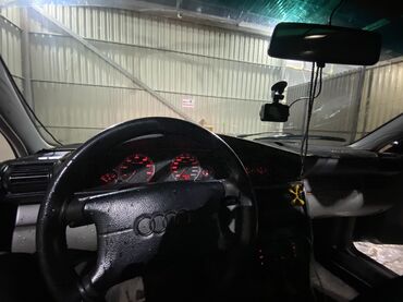 Audi: Audi A6: 1996 г., 2 л, Механика, Бензин, Седан — 6