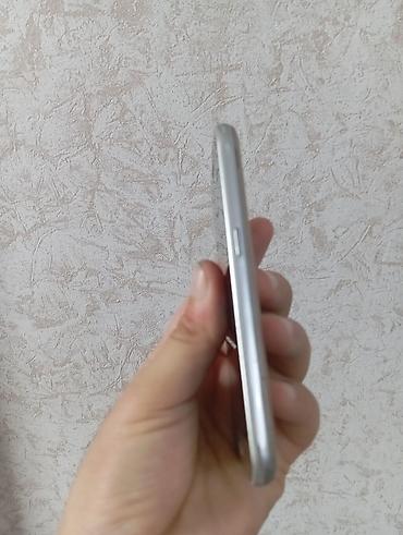 Mobil telefonlar: Samsung Galaxy J1, 4 GB, rəng - Qızılı, Düyməli, Sensor, İki sim kartlı — 3