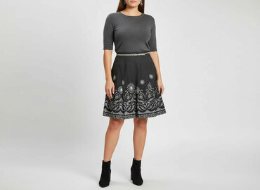 spódnice skóra rozkloszowane: Women`s skirt, size XL