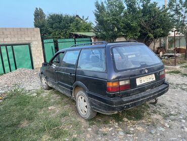 Volkswagen: Volkswagen Passat: 1991 г., 1.8 л, Механика, Бензин, Универсал