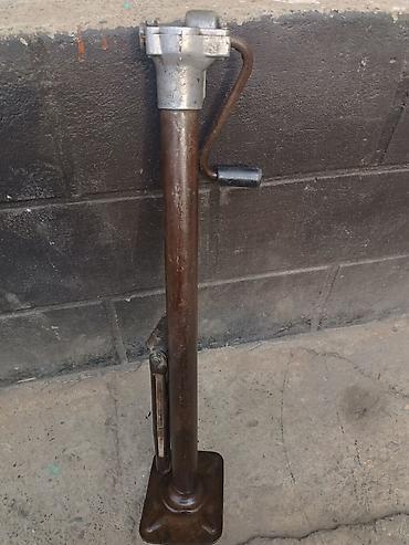 водный матор: Домкрат. Газ 24. газ 21 . Волга. СССР . оригинал — 3